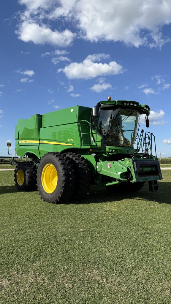 Cosechadora JD S770